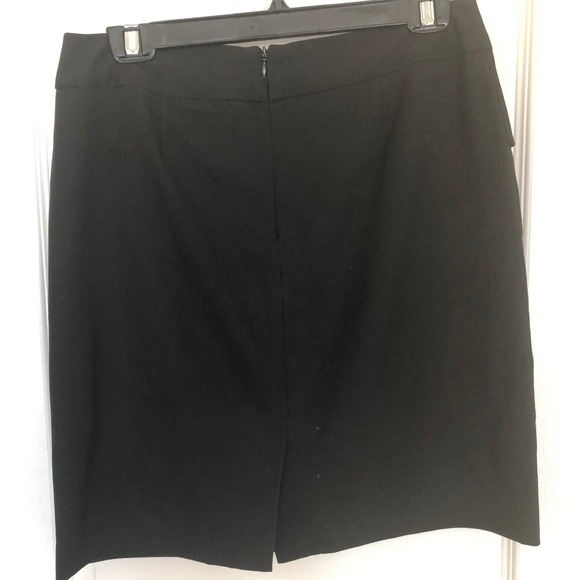 SOLD - Black skirt with ruffle - Picture 2 of 3